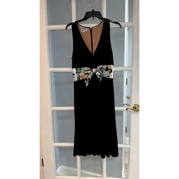 Kay Unger New York Women's Black Deep V-neck Belted Dress size 4 Sleeveless BVK - Picture 1 of 2